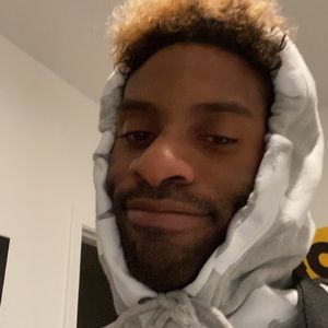 Meet your Posher, Derron